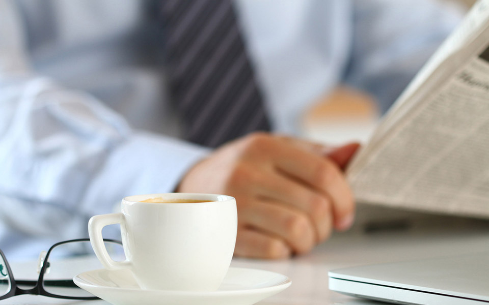 自(zì)主創新：我們堅持自(zì)主創新，以此形成長(cháng)期核心優勢。